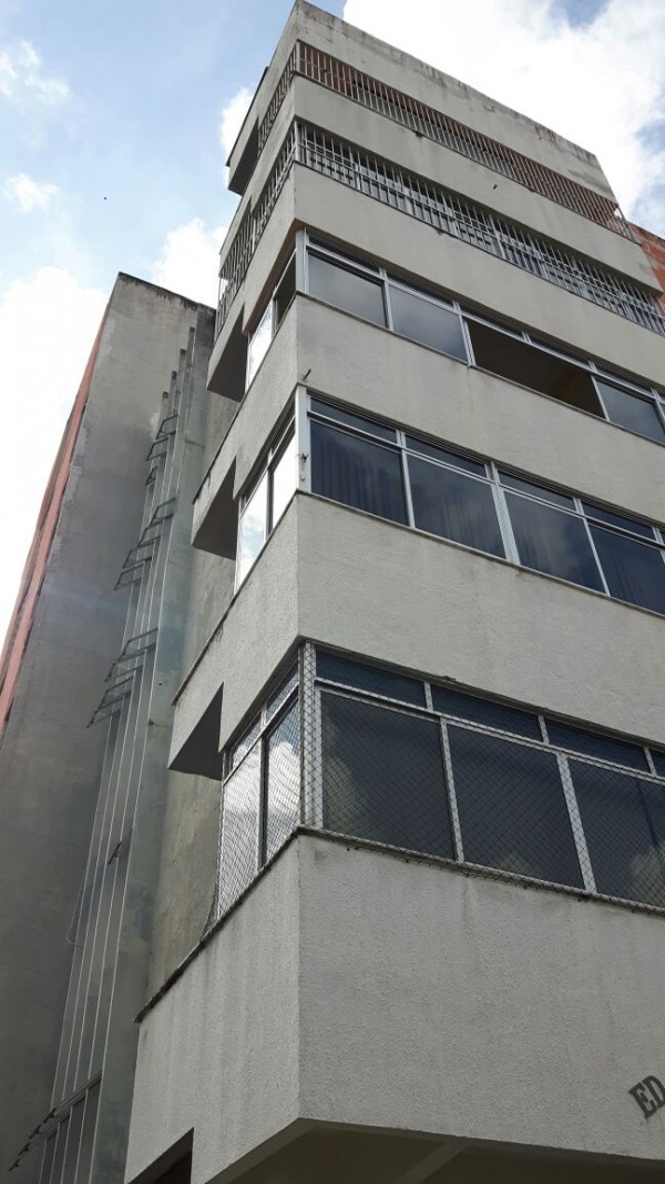 Apartamento à venda, 106 m² por R$ 300.000,00 - Fátima - Fortaleza/CE